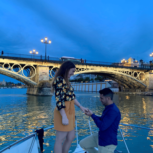 Sevilla: Romantic Boat Ride - A private couples cruise on the Guadalquivir: what you actually get