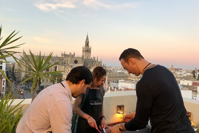 Sevilla: Rooftop Paella Cooking Class & 30-minute expert Q&A - Who this rooftop paella class fits best