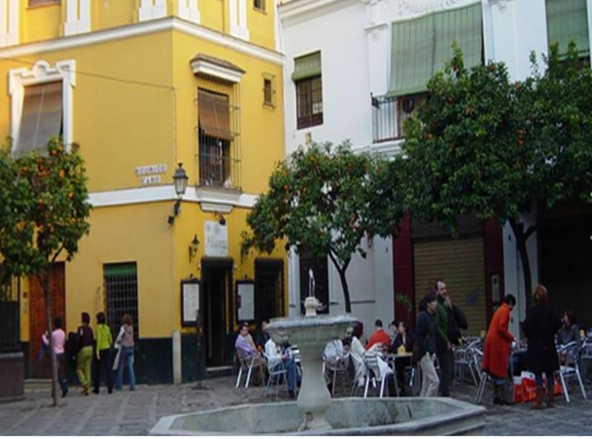 Seville: 1-Hour Walking Tour Barrio de Santa Cruz - Should you book this Barrio de Santa Cruz walking tour?