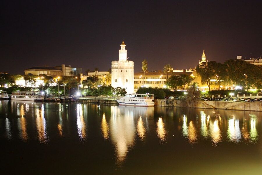 Seville: 2.5-Hour Evening Electric Bike Tour - Bridge of Triana at Night: The Golden-Lighted Bonus