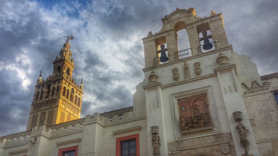 Seville 4-Hour Guided Walking Tour - Parc de María Luisa, bridges, and the Metropol Parasol finish at Puente de Isabel II