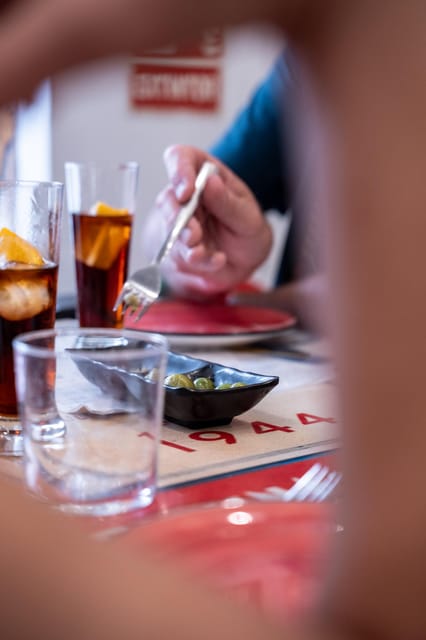 Seville Adventure: Historic Walking Tour & Traditional Tapas - Why This Seville Adventure Feels More Like a Plan Than a Walk