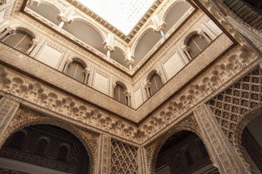 Seville: Alcázar and Cathedral Entry Ticket and Guided Tour - Who this tour suits best (and who should choose another style)