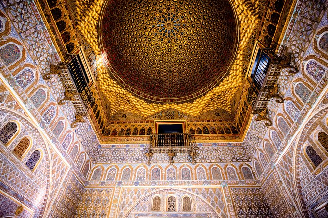 Seville Alcazar, Cathedral and Giralda Skip-The-Line Guided Tour - Meeting at the Royal Alcázar: start point and walking pace