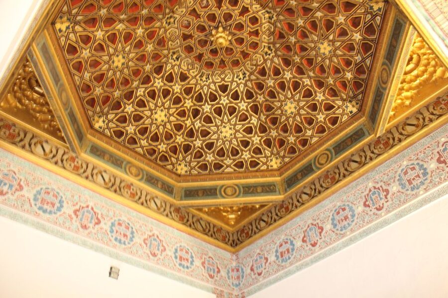 Seville: Alcazar, Cathedral, and Giralda Skip-the-Line Tour - Who this tour is best for