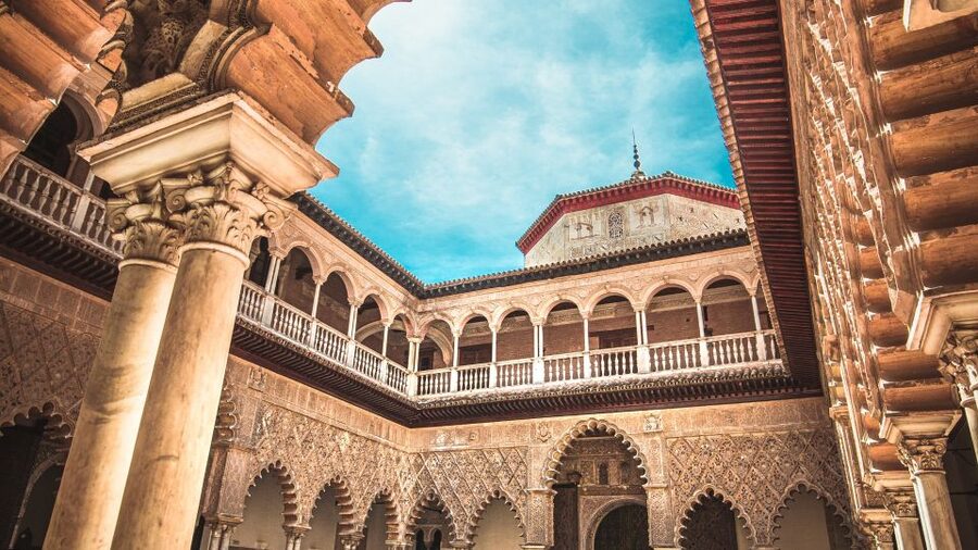Seville: Alcazar, Cathedral, and Giralda Skip-the-Line Tour - Where the tour begins and how you get oriented fast