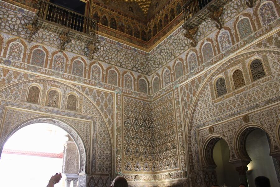 Seville: Alcazar, Cathedral, and Giralda Skip-the-Line Tour - What the tour covers, and what it does not