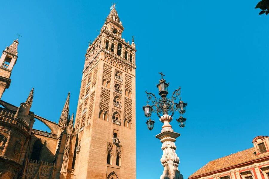 Seville: Alcázar, Cathedral & Giralda Fast Track Guided Tour - Inside the Royal Alcázar: Mudejar, Gothic, and the patios you’ll remember