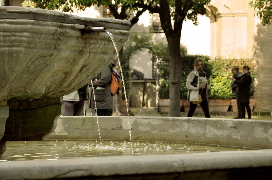 Seville: Alcazar & Cathedral Skip-the-Line Guided Tour - Two UNESCO icons that fit together in one smart plan