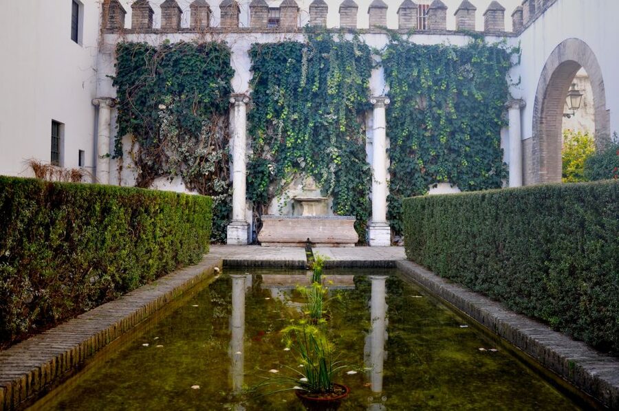 Seville: Alcazar & Cathedral Skip-the-Line Guided Tour - A reality check on pacing and what you might not get