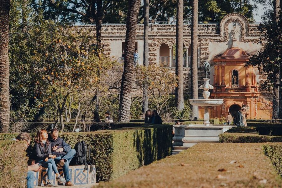 Seville: Alcázar Fast-Track Access with Guided Tour - The 1.5-Hour Guided Visit: How the Timing Works in Real Life
