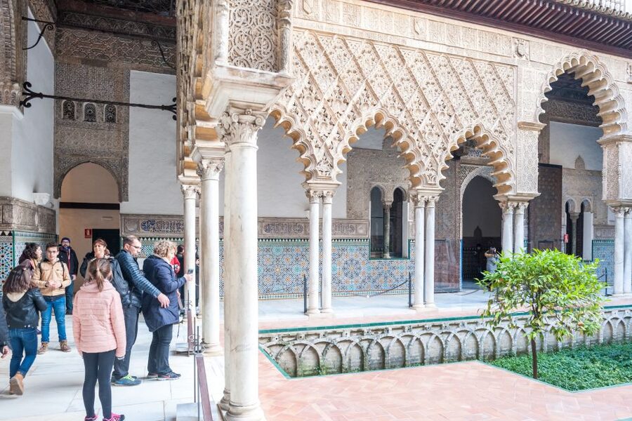 Seville: Alcazar Guided Tour with Entrance - Inside the Alcazar: how the guide helps you read the palace like a story