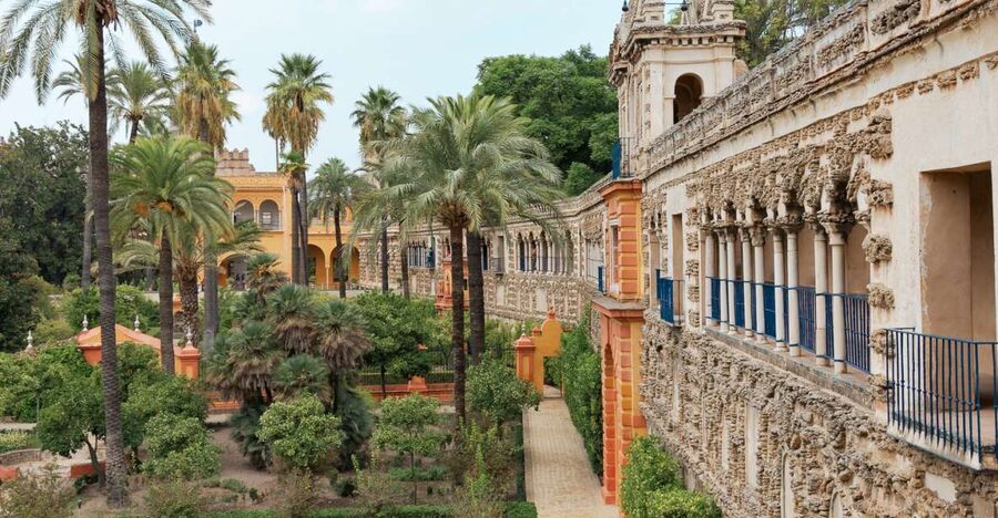 Seville: Alcazar Skip-the-Line Guided Tour with Tickets - Meeting Point and Timing: How the 1.5-Hour Visit Fits Your Day