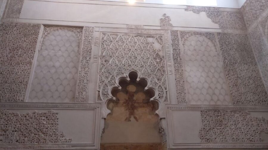 Seville: Alcázar Tour with Tickets Included - Patio de las Doncellas: mudéjar plasterwork made visible