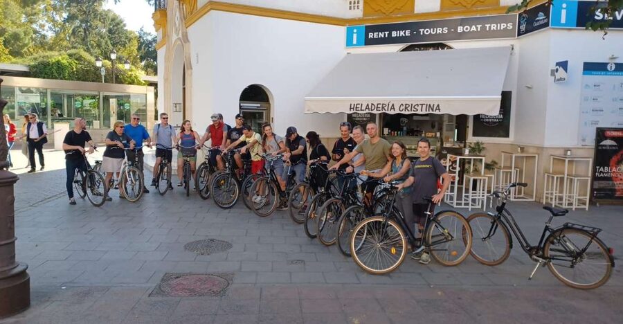 Seville: All Day Bike Rental - The 200 km bike lane: your stress-free backbone