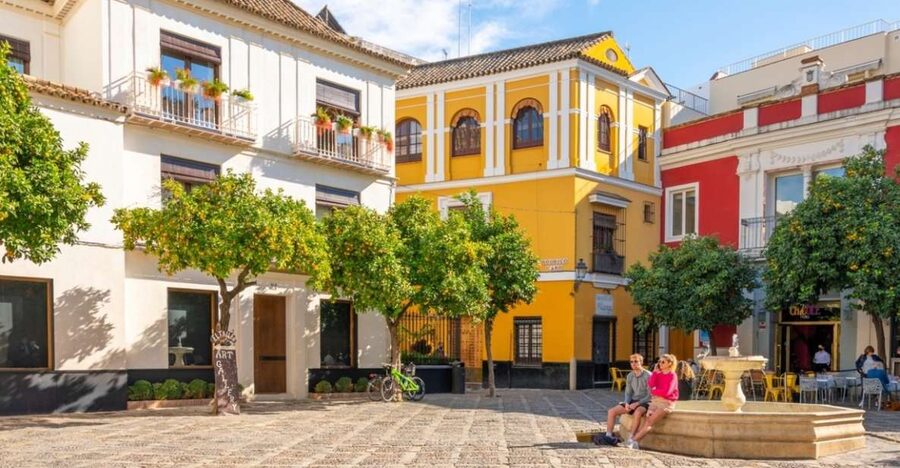Seville: Barrio de Santa Cruz Small Group Walking Tour - Jewish history, in walking-size pieces