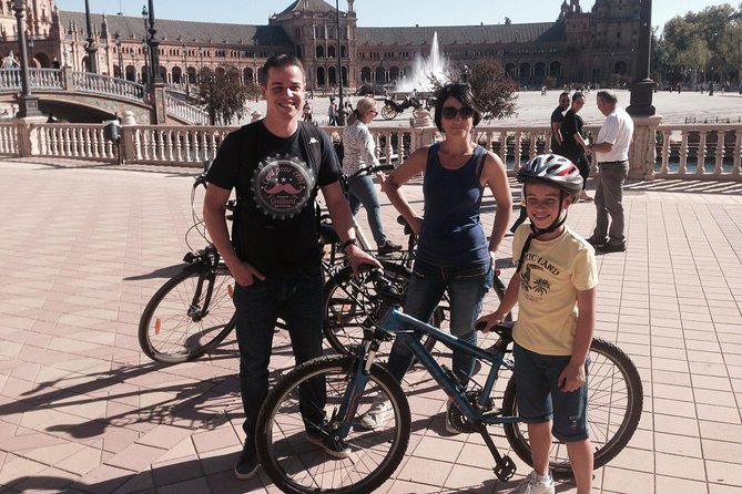 Seville Bike Tour with Full Day Bike Rental - Santa Cruz Jewish Quarter: monuments first, then breathing room