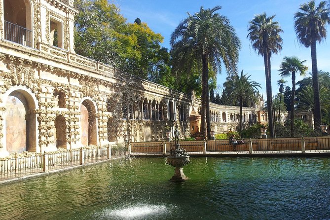 Seville Cathedral, Alcazar, and Jewish Quarter Skip-the-Line Combo Tour - Seville Cathedral: making the most of a must-see monument