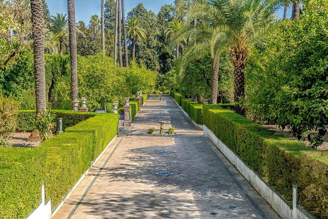 Seville Cathedral, Alcazar, and Jewish Quarter Skip-the-Line Combo Tour - Giralda ramps and city views: the best payoff for your legs