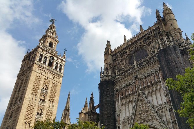 Seville Cathedral, Alcazar, and Jewish Quarter Skip-the-Line Combo Tour - Santa Cruz Jewish Quarter walk: streets, stories, and small squares