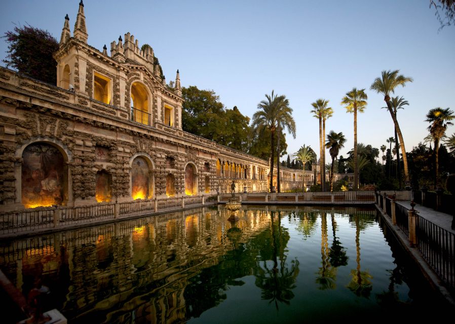 Seville: Cathedral & Alcázar Guided Tour with River Cruise - Start at Calle Francos 19, then aim for the cathedral first