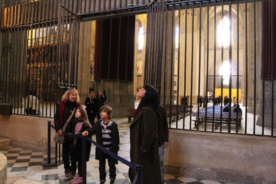 Seville: Cathedral and Giralda Skip-the-line Guided Tour - Key highlights worth your time