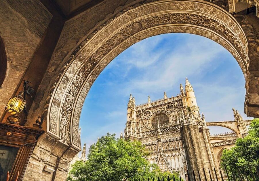 Seville Cathedral and Giralda Tower Guided Tour and Tickets - Dress code and rules: small things that can cause big problems
