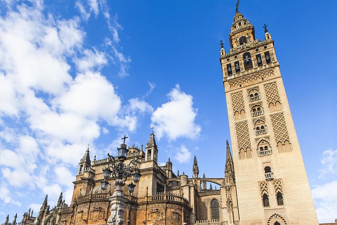 Seville: Cathedral & Giralda Guided Tour with Tickets - Key takeaways before you go