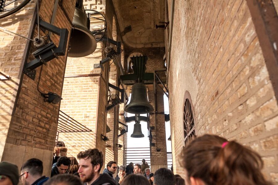 Seville: Cathedral Guided Tour with Optional Alcázar - Christopher Columbus tomb: what the guide will point out