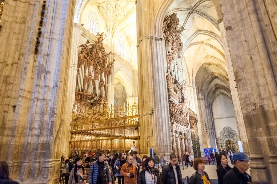 Seville: Cathedral Guided Tour with Optional Alcázar - What you need to bring, and what can stop you at the door