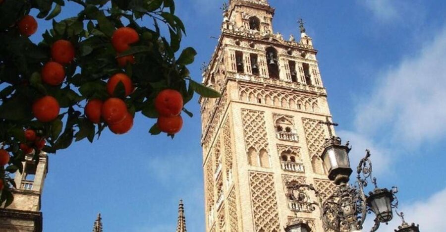 Seville Cathedral Skip-the-Line Tour - Meeting on Hernando Colón: How the Start Sets the Tone