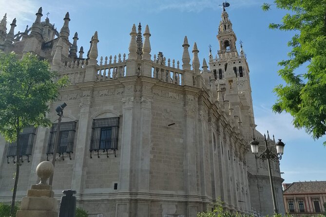 Seville Cathedral Tour - Why Seville Cathedral and Giralda Go Together So Well