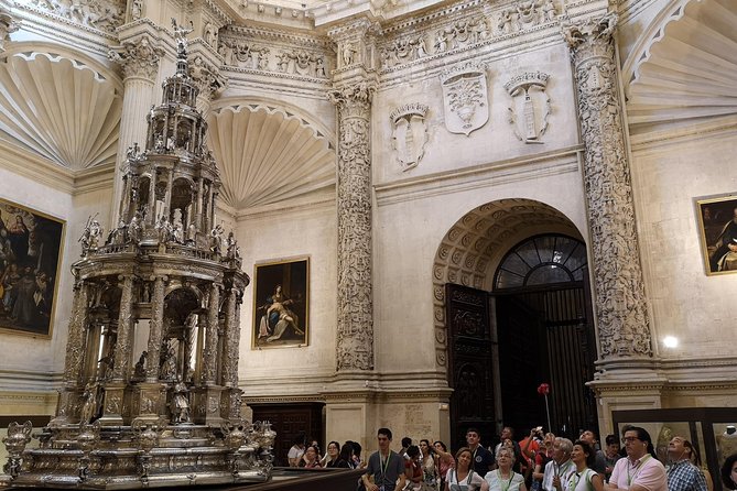 Seville Cathedral Tour including tickets and skip the line entry - Skip-the-line entry at the cathedral: the smartest reason to book