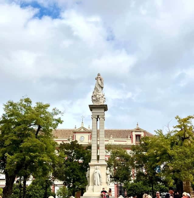 Seville: City Walking Tour - Parque de María Luisa, slow down and let the city breathe