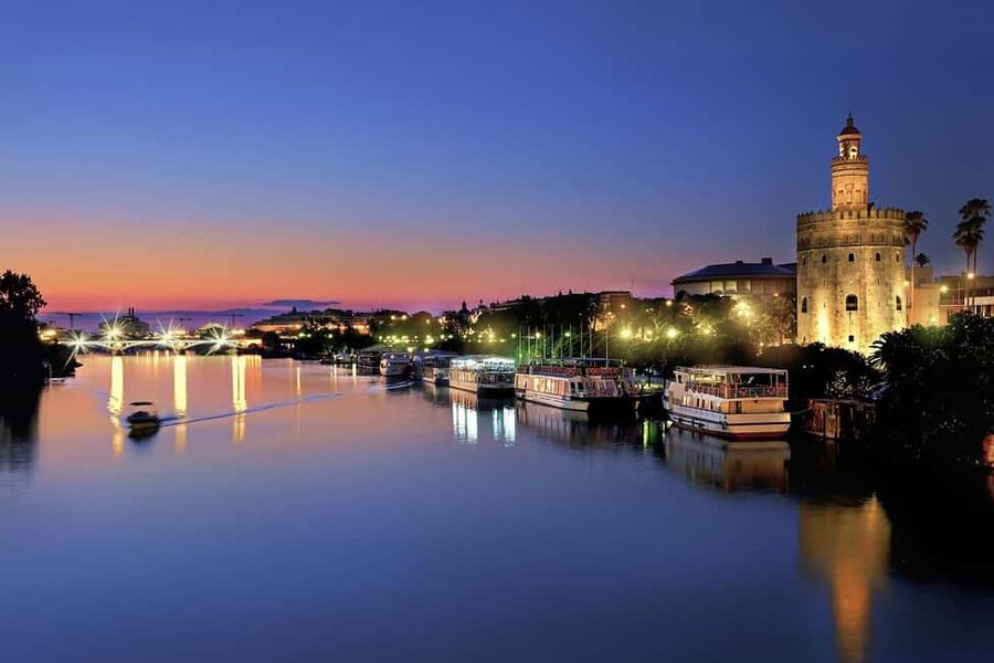 Seville : Discover best plans recommended by local people - Building your itinerary in 2 minutes, then walking your own route
