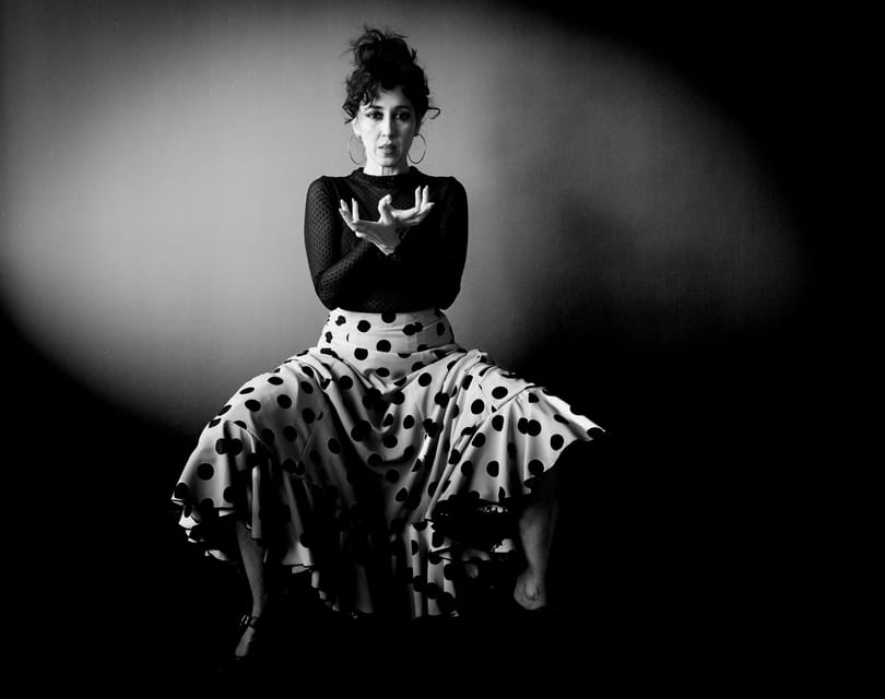 Seville: Enjoy a class of approach to flamenco - What to wear so you can focus on rhythm, not discomfort
