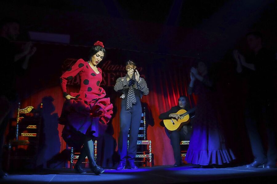 Seville: Flamenco Show Ticket at Tablao Flamenco Las Setas - Inside the room: why the setting matters so much