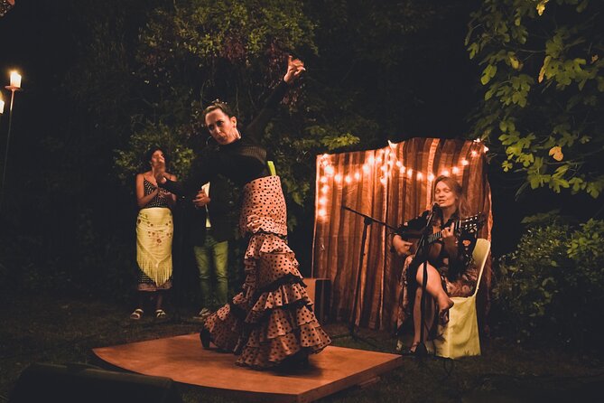 Seville: Fun class to approach Flamenco - What Happens in Class: Palmas, Arms, and Patá Footwork