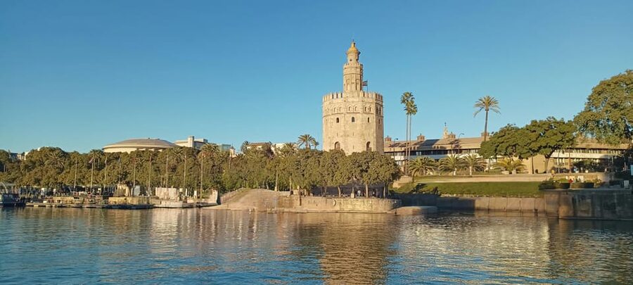 Seville: Guadalquivir Boat Tour with Optional Lunch/Dinner - The 2.5-Hour Option: 5-Course Tasting Menu on the River