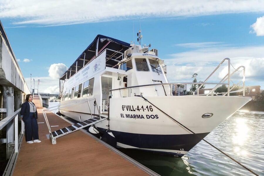 Seville: Guadalquivir Boat Tour with Optional Lunch/Dinner - Guided Commentary That Actually Helps You See the City