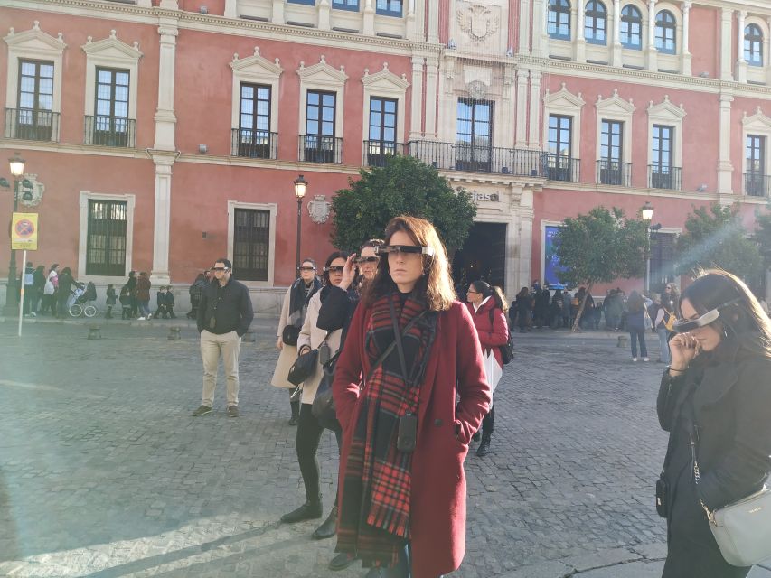 Seville: Guided City Walking Tour with 3D contents - Plaza de San Francisco and the Cathedral area: learning with your feet