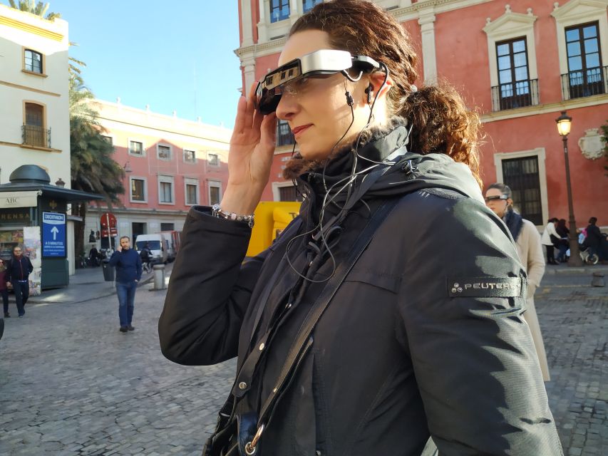 Seville: Guided City Walking Tour with 3D contents - Archivo de Indias and the Guadalquivir finish: tying city and river together