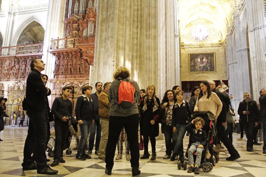 Seville: Guided Sightseeing Day Tour - Sierpes Street and Metropol Parasol: quick texture, smart pacing