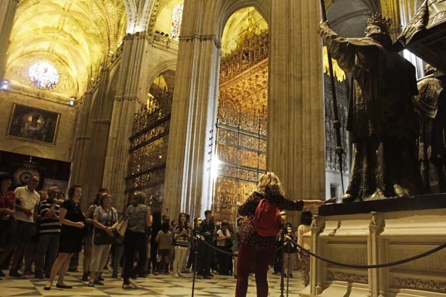 Seville: Guided Sightseeing Day Tour - Price and value for a private group up to 15