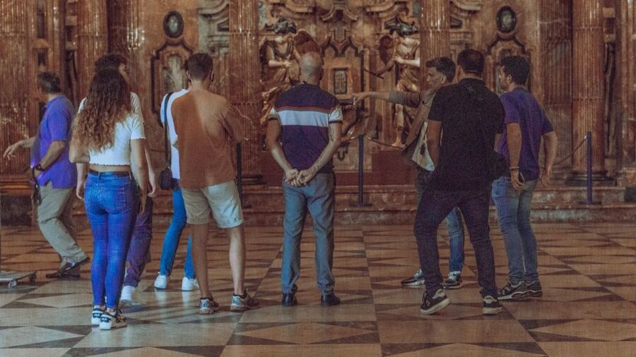 Seville: Guided Tour of Cathedral of Seville & Giralda Tower - Your 90-Minute Hit of Seville Cathedral and La Giralda
