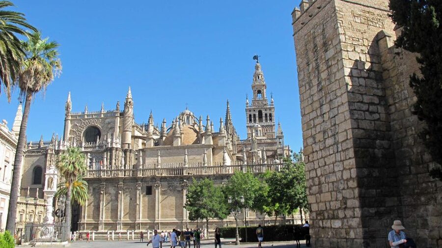 Seville: Guided Tour with Cathedral & Giralda Entrance - Who This Tour Fits Best