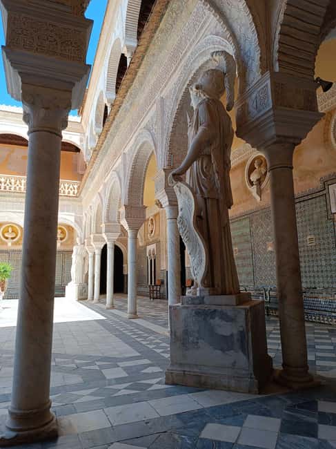 Seville: Guided visit of the Casa de Pilatos with entrance tickets - The Name of the Palace Makes the Architecture Click