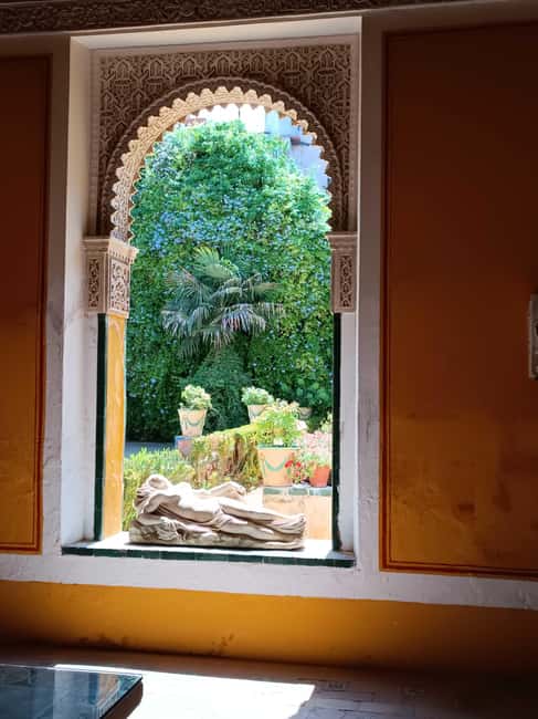 Seville: Guided visit of the Casa de Pilatos with entrance tickets - Who Should Book This Casa de Pilatos Tour