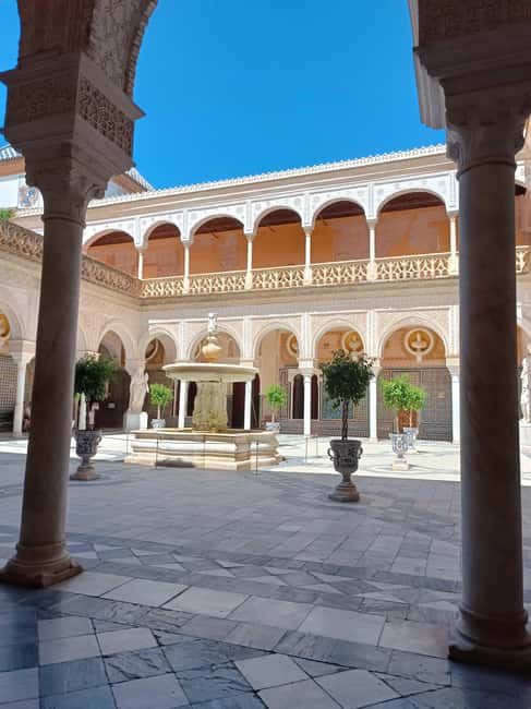 Seville: Guided visit of the Casa de Pilatos with entrance tickets - Meeting at the Entrance Gate, Then Getting Oriented Quickly