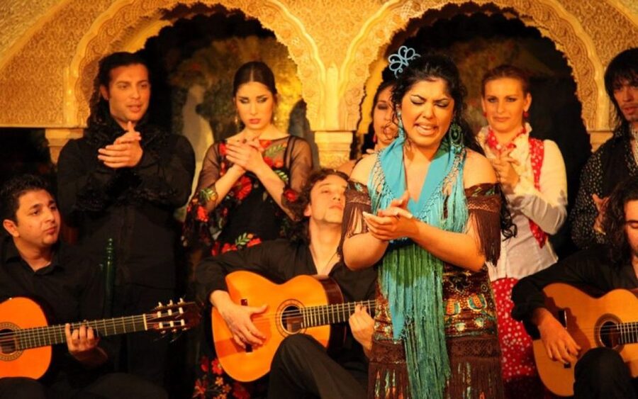 Seville: Half-Day Flamenco & Tapas Night - The flamenco show: why the hour feels intense (in a good way)